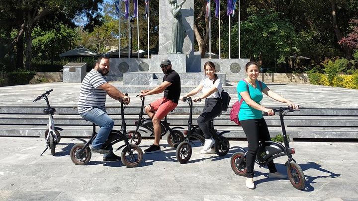 Eco-Bike Tour of Heraklion with a Local Guide