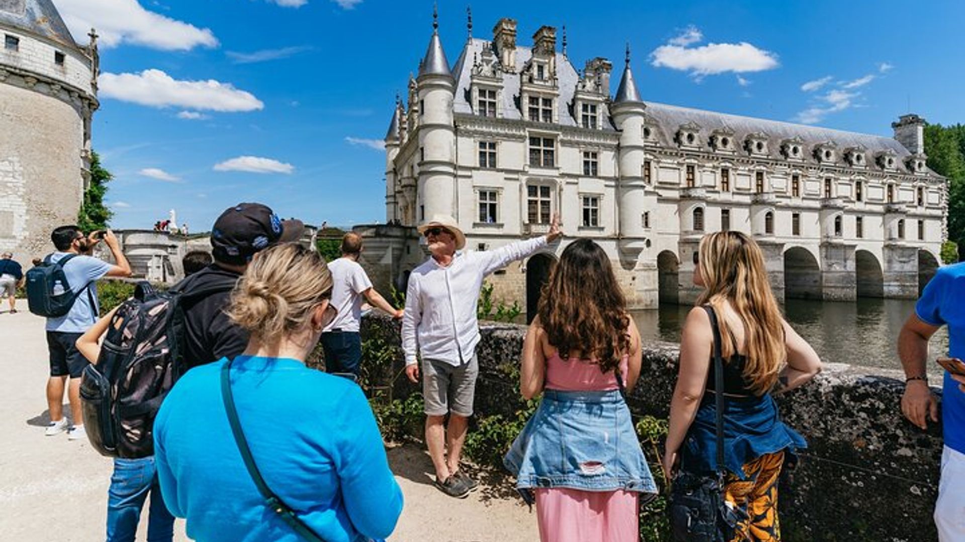 Excursion d'une journée à Châteaux de la Loire avec dégustation de vin au départ de Paris