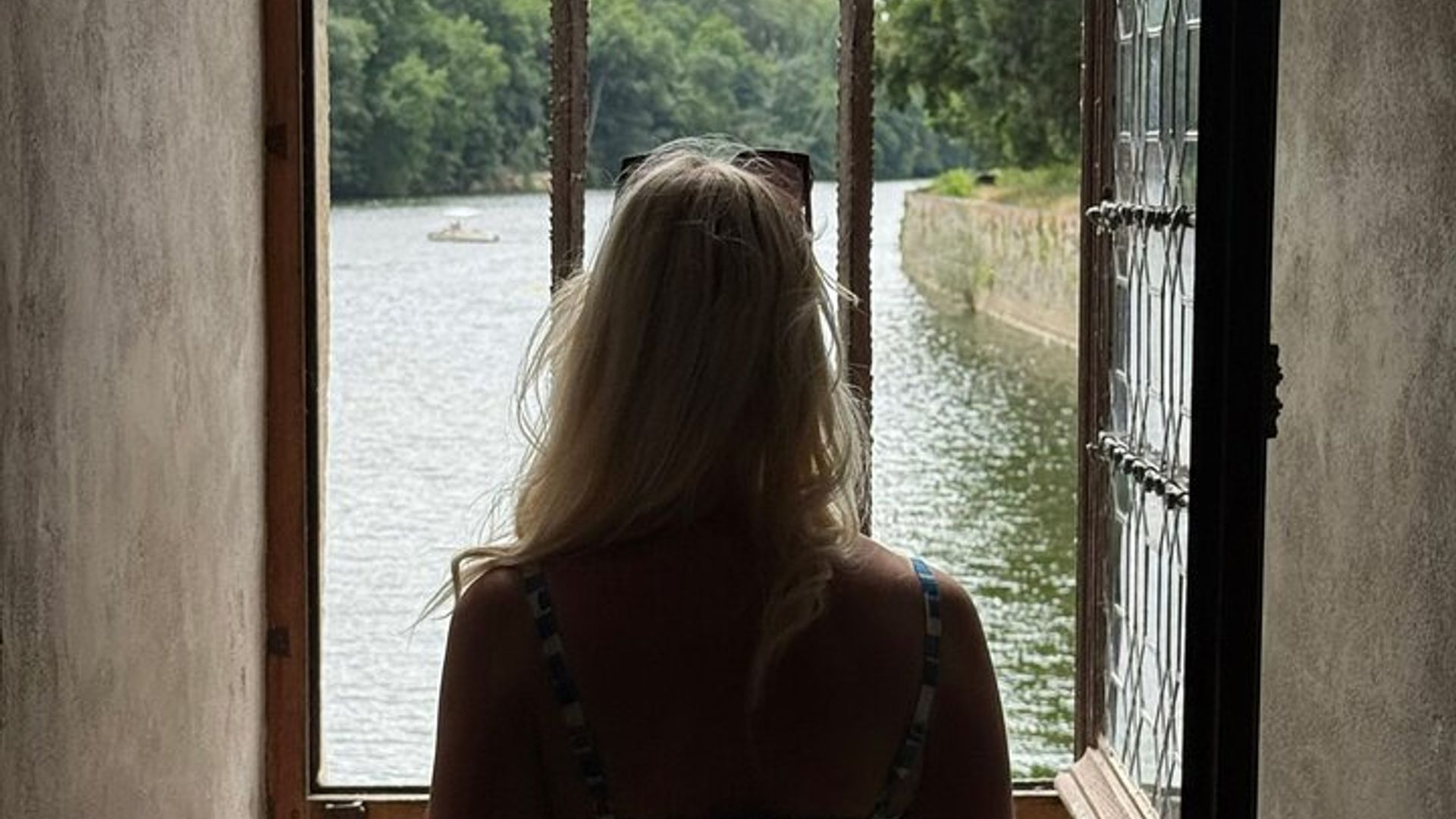 Loire Valley Chateaux & Wine Tasting Full-Day Tour From Paris