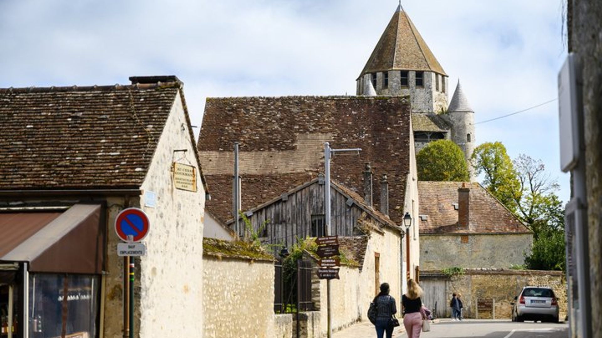 El castillo de Drácula, el castillo de Peles y Brasov desde Bucarest