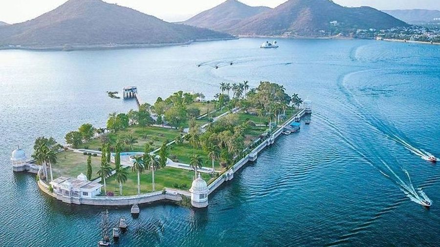 Udaipur Private Sightseeing Full-Day Tour by Tuk-Tuk or Car