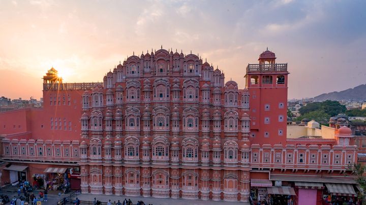 Jaipur full day Sightseeing tour by Air-Condition vehicle Include Guide