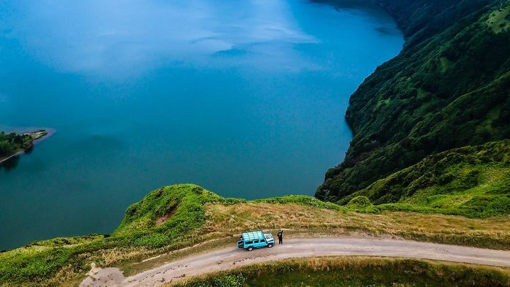 Jeep Tour Full Day Sete Cidades & Lagoa do Fogo with lunch and drinks included.