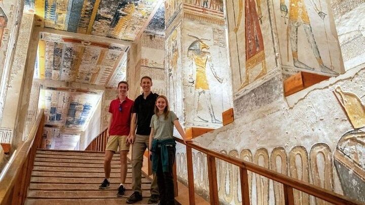 4-Days Nile Cruise sails Aswan to Luxor &Abu Simbel. Air Balloon
