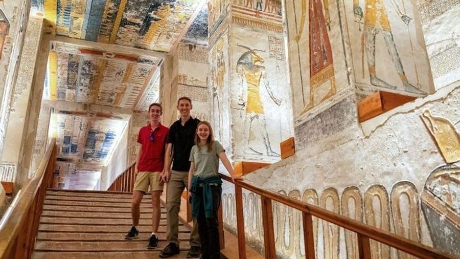 4-Days Nile Cruise sails Aswan to Luxor &Abu Simbel. Air Balloon