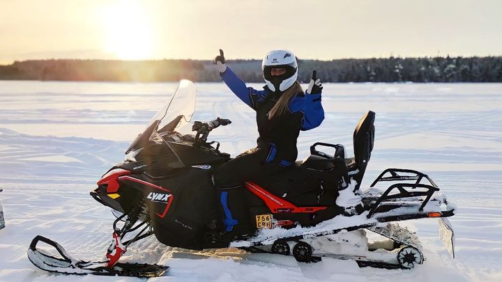 Rovaniemi: Snowmobile Safari Winter Tour - 1 Hour Driving - Small Group