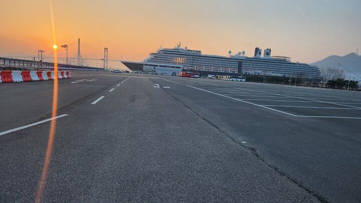 Busan Private Tour in English or Chinese with Pickup