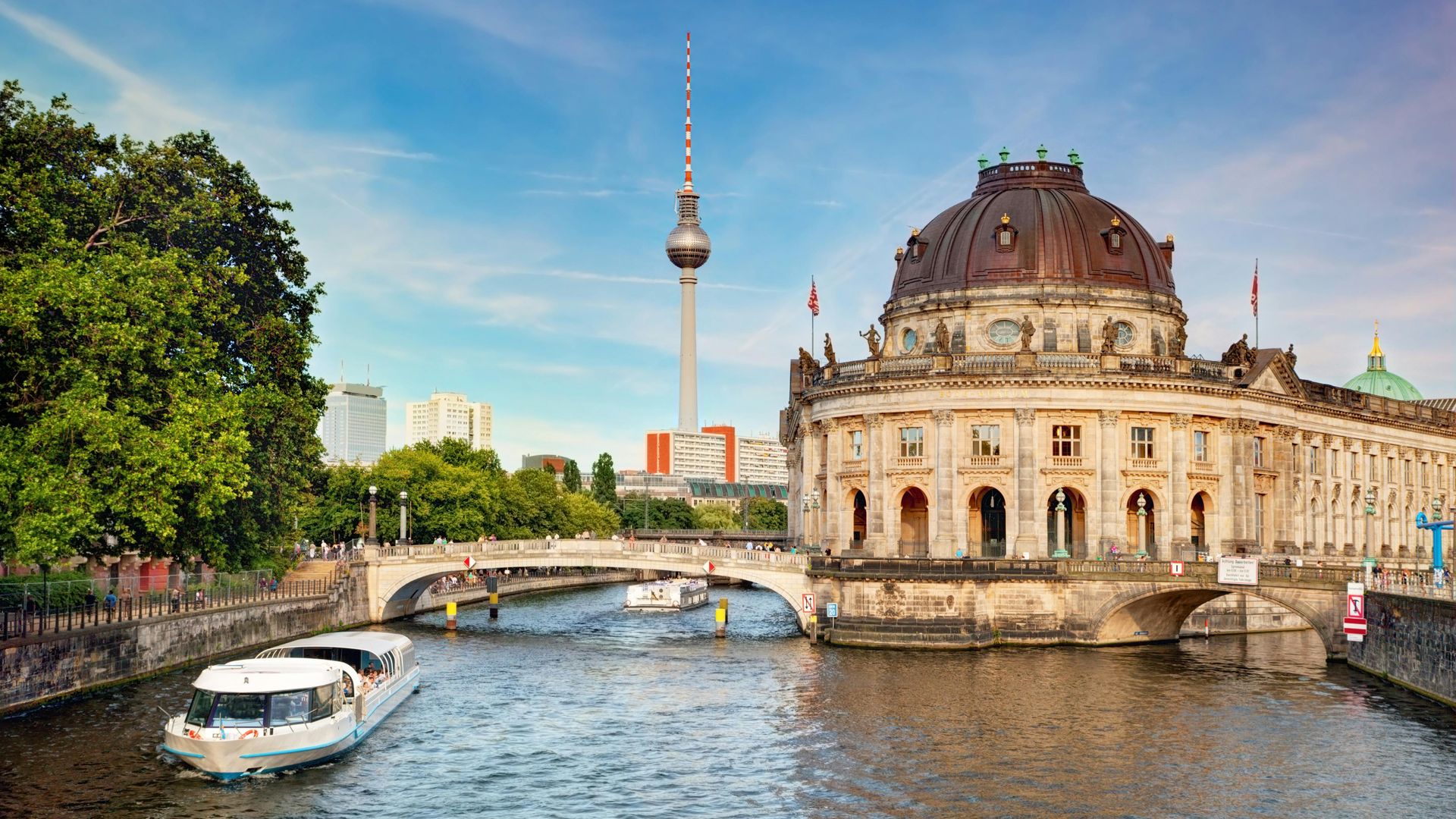 Berlin hop-on hop-off boat tour 1-day and 2-day tickets