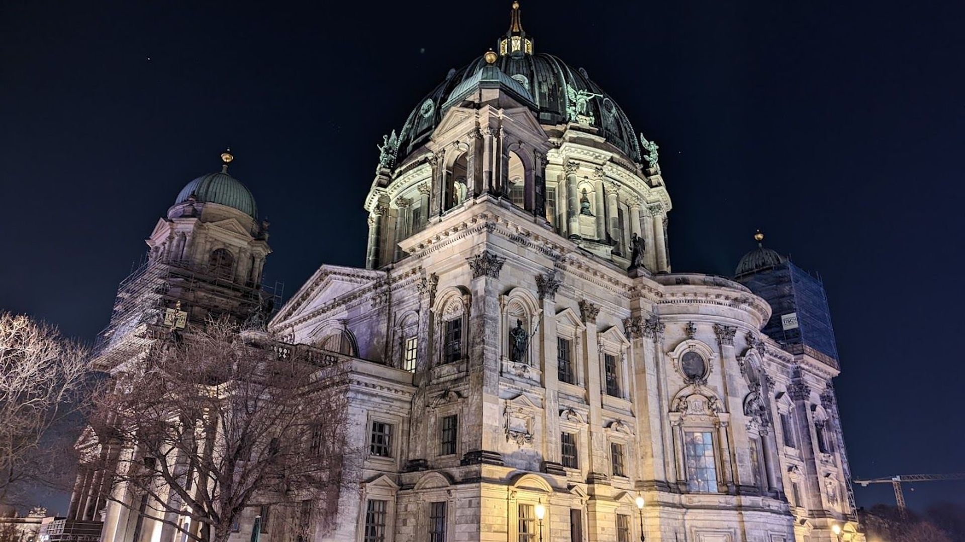 Uncover Ghostly Berlin: In-App Audio Tour of Haunted Sites