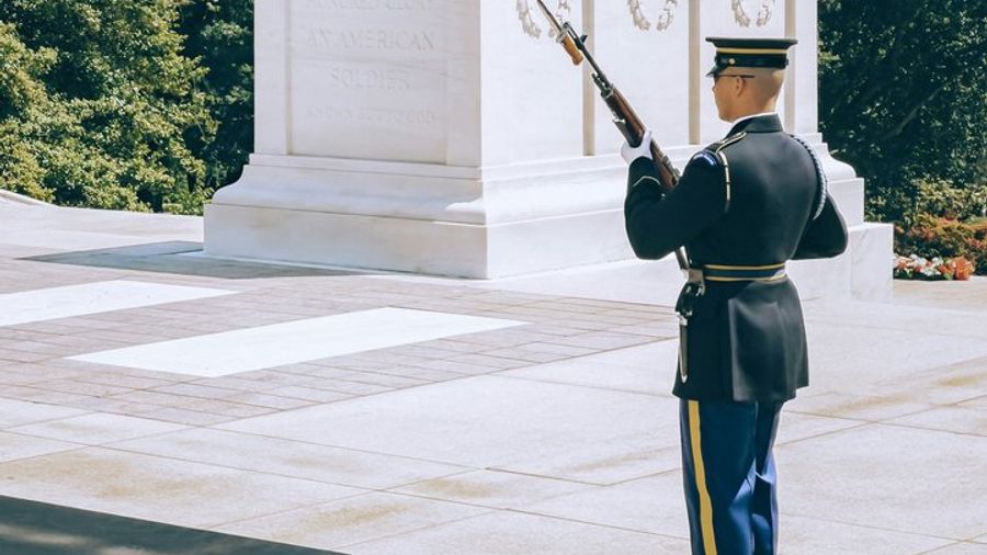 Small-Group Arlington Cemetery & Changing of the Guard Tour