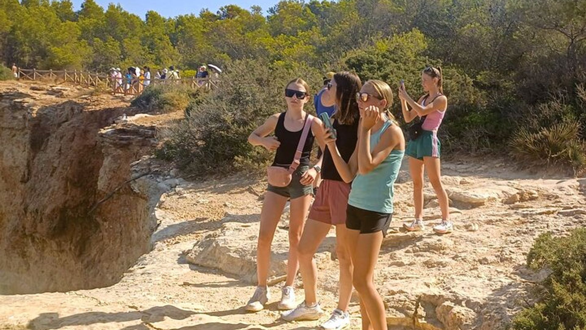 Extrait de Tavira : Benagil Randonnée Falaises et les 4 Trésors