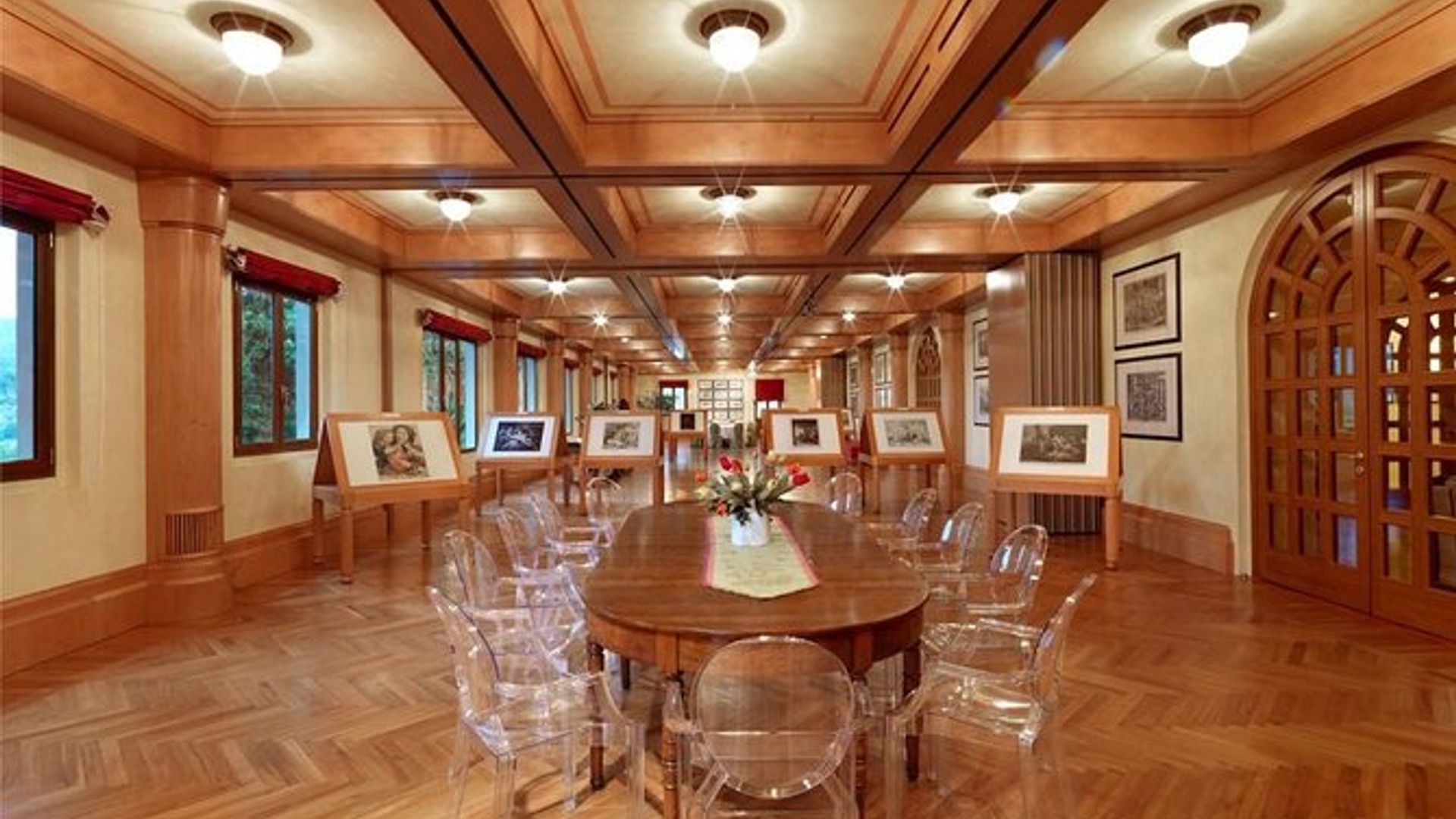 Wine day tour with 3 wineries close to Florence