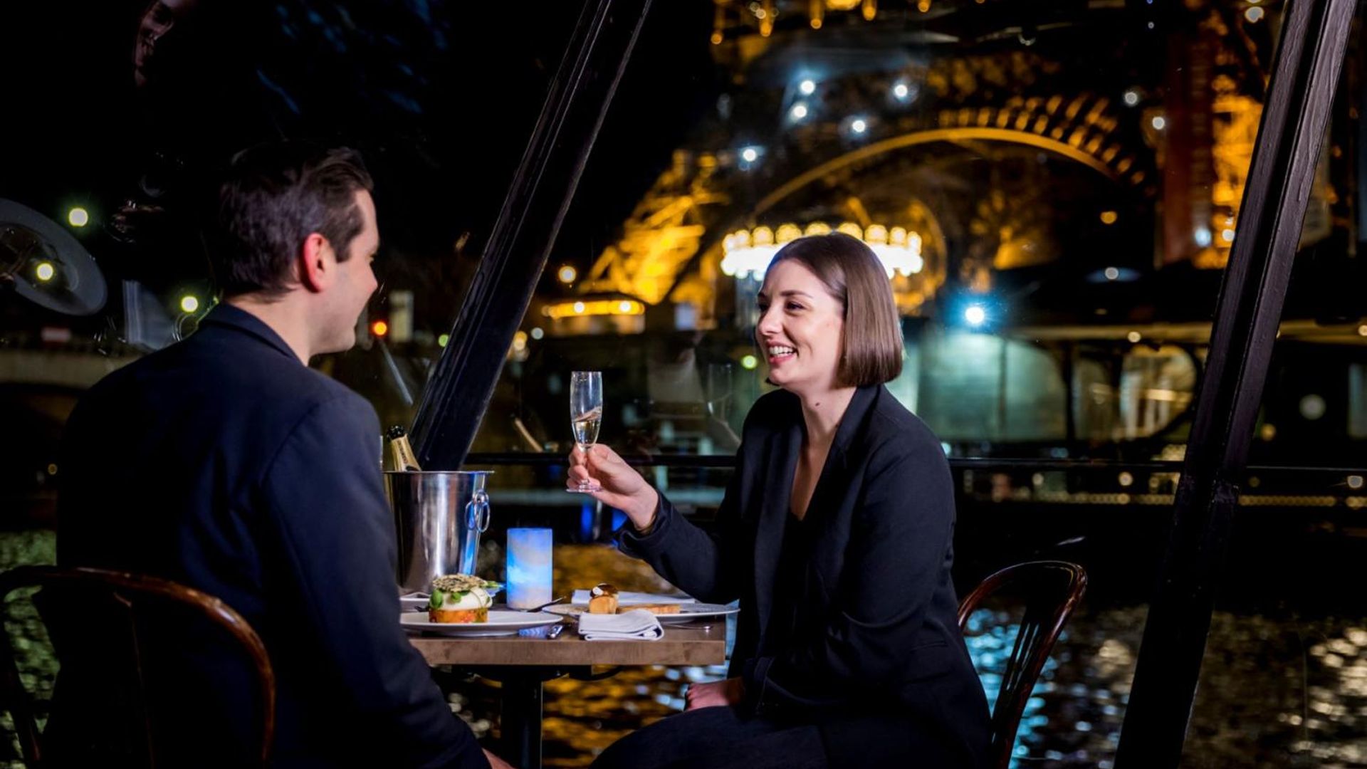Paris: Dinner Cruise on the River Seine 6.45pm - Special Dates