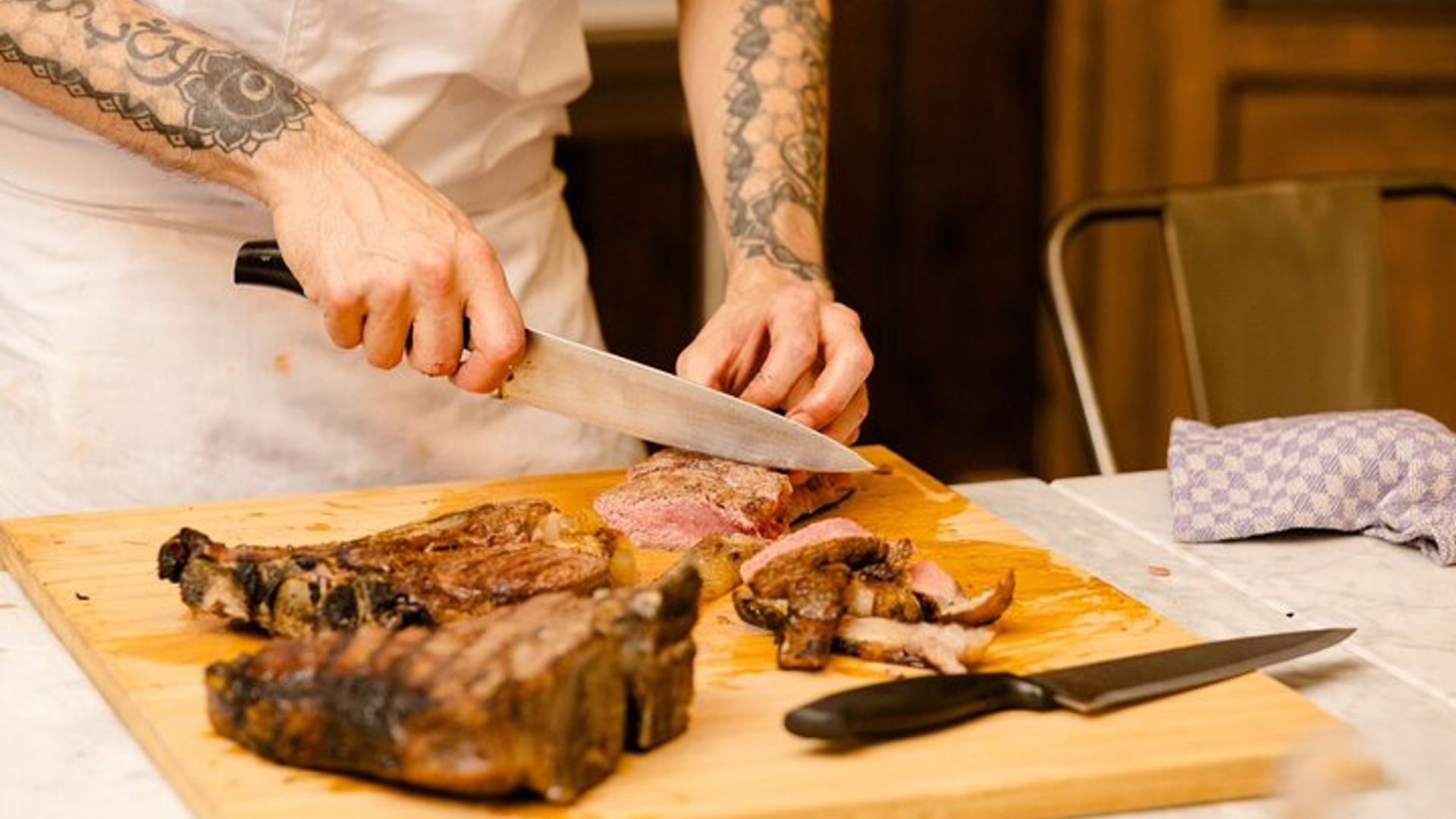 Florence: Florentine Steak Small-Group Cooking Class With Wine