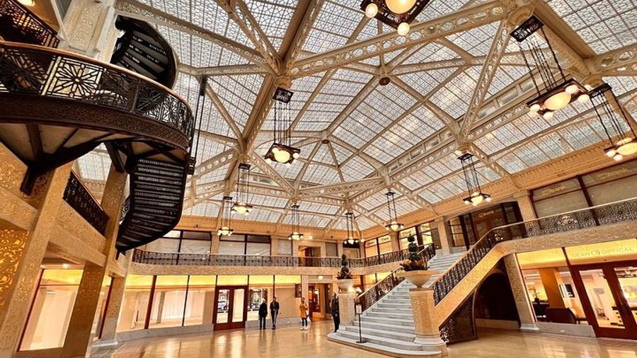 Chicago: Interior Architecture Walking Tour Inside the Loop