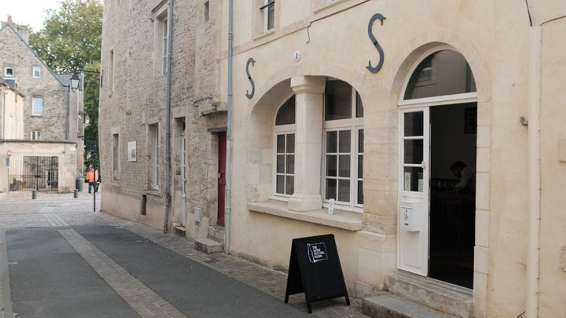 Expérience de dégustation de vin Français Bayeux en petit groupe