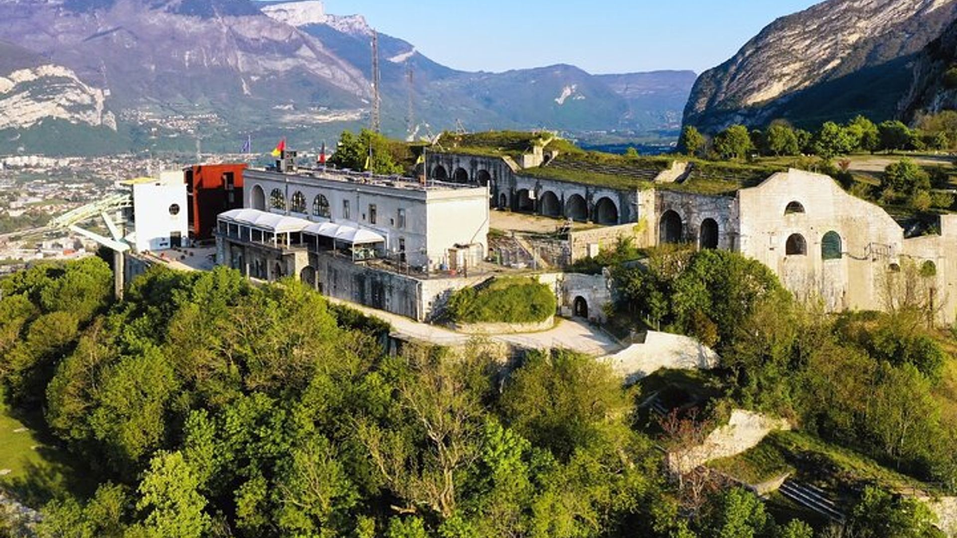 Grenoble Visite audioguidée à pied 2h20 et 19 commentaires audios