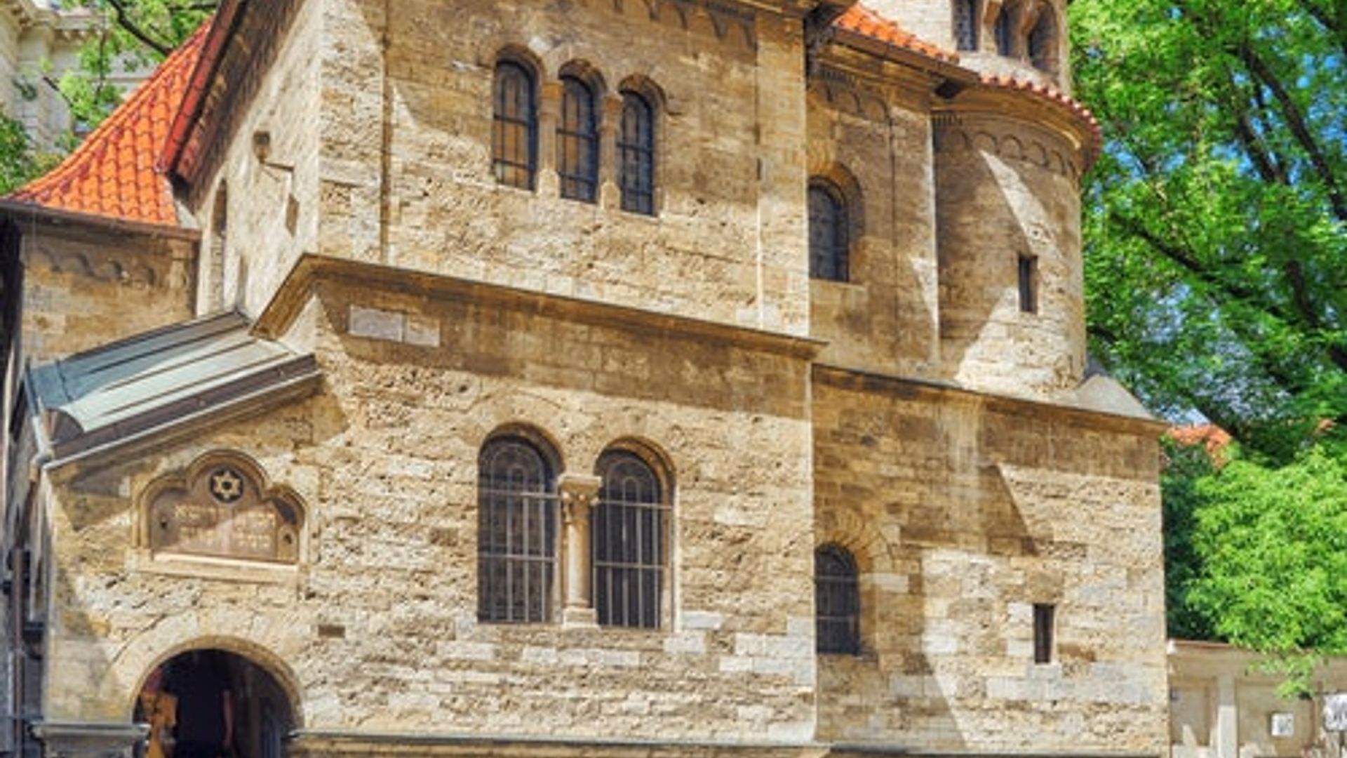 Prague Old Town & Jewish Quarter Guided Tour + Robert Guttmann Gallery