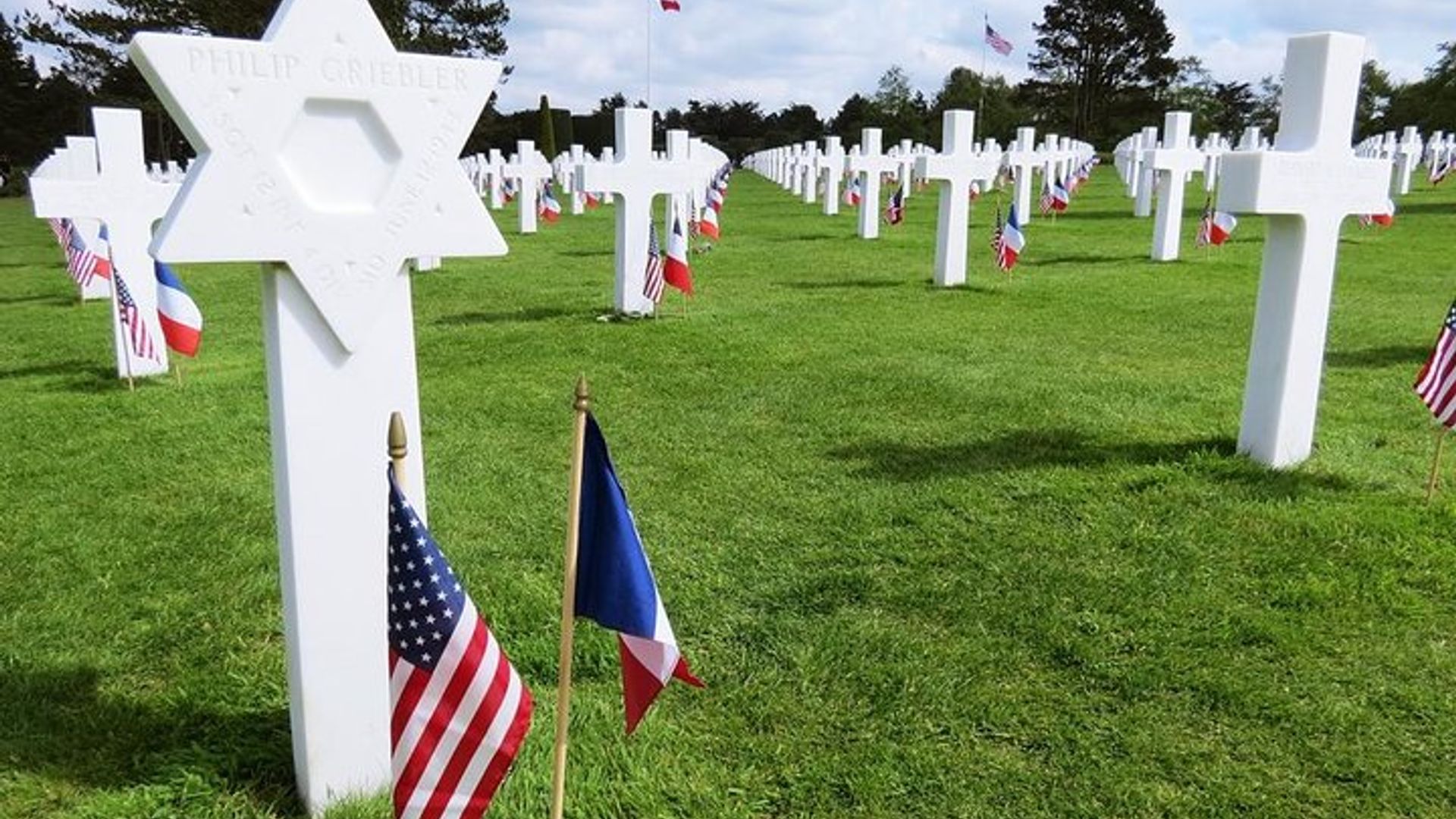 Normandy from Paris Private 2-Day Tour