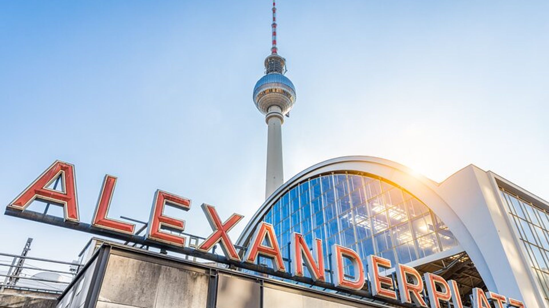 Berlin: Self-Guided Photo Safari with premium Photobook