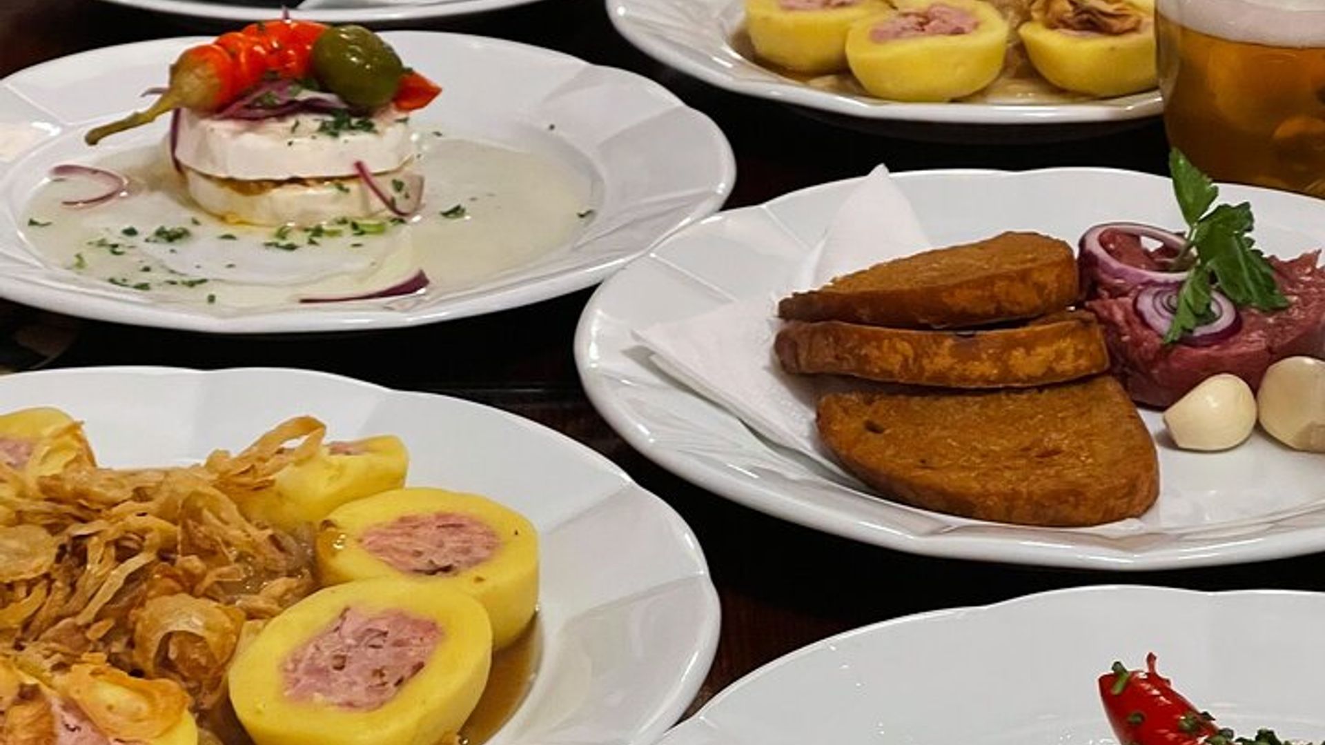 3 Hours Food Tour in Prague Retro