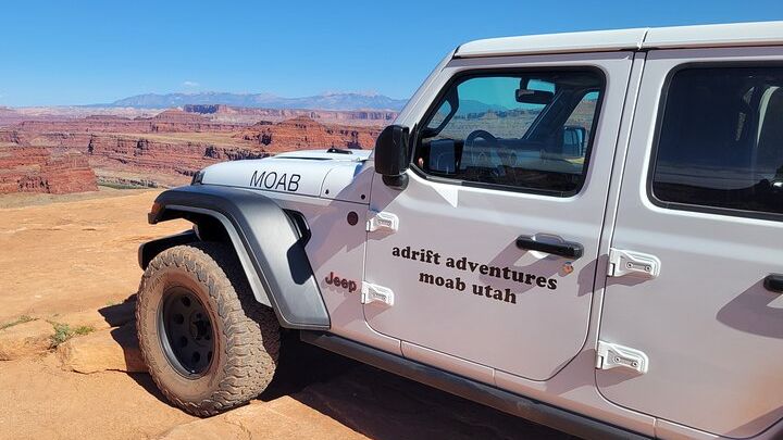 Canyonlands NP. Backcountry Morning or Afternoon 4X4 JEEP