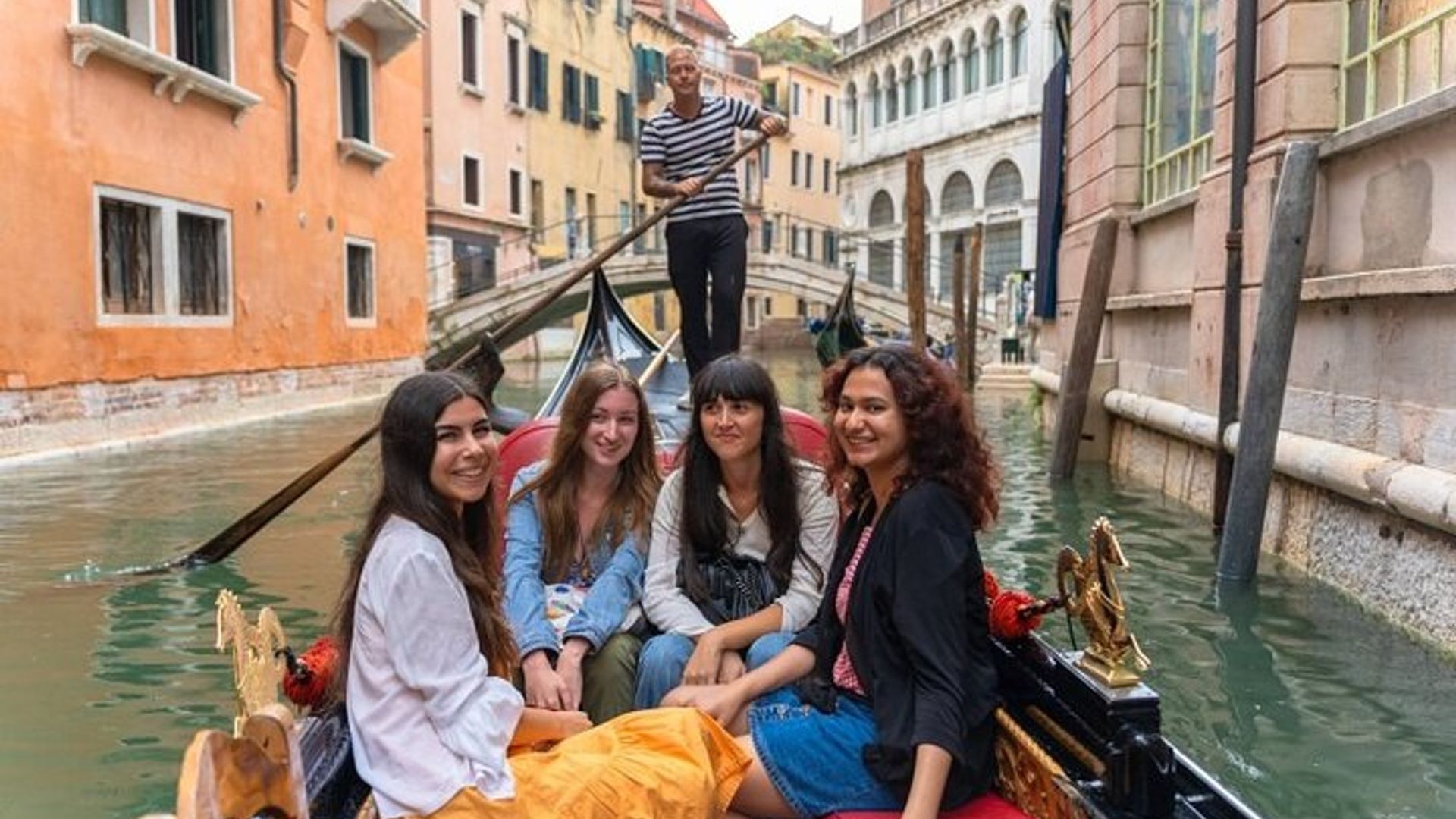 30 Minute Semi Private Gondola Ride through Venice