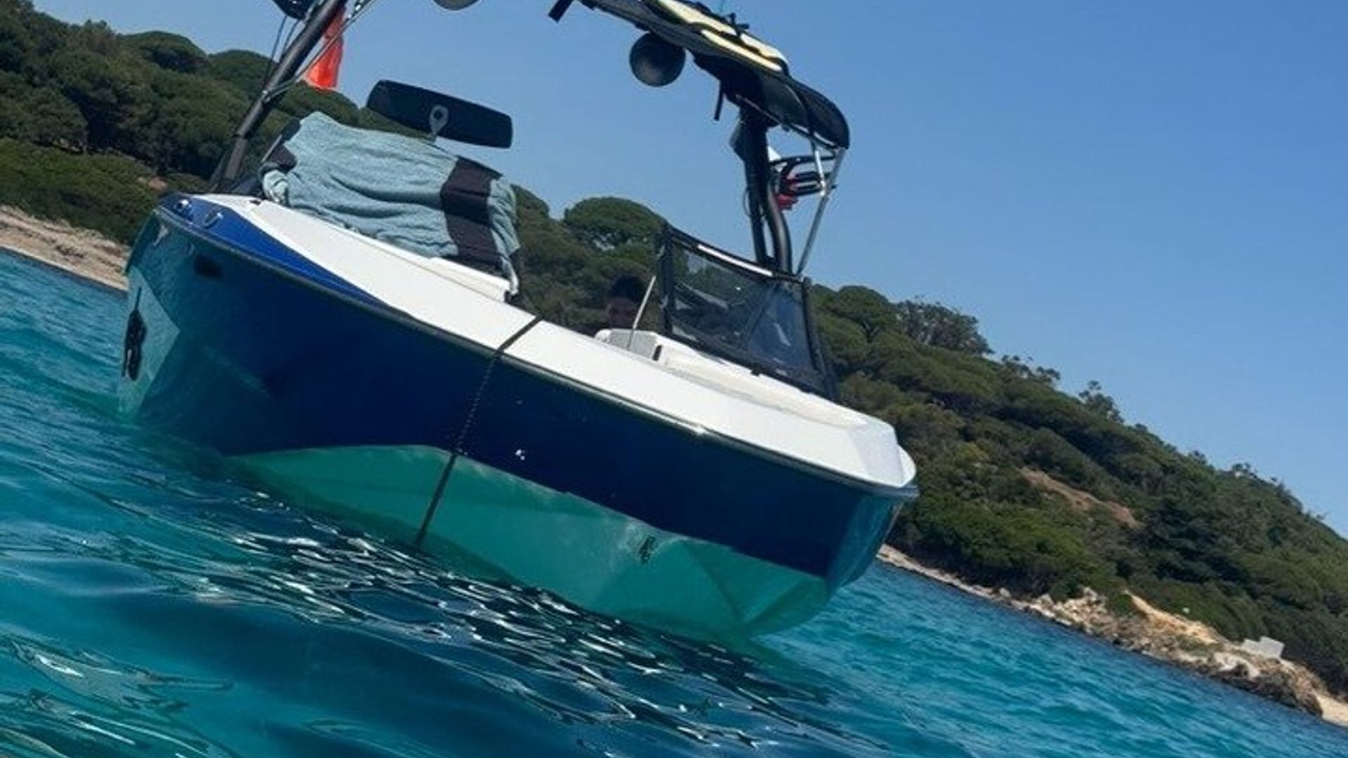 Experiencia privada de Wakesurf y barco Saint-Tropez