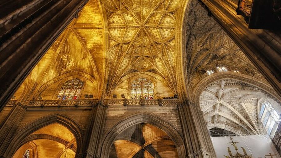 Seville Small-Group Cathedral and Giralda Tower Tour