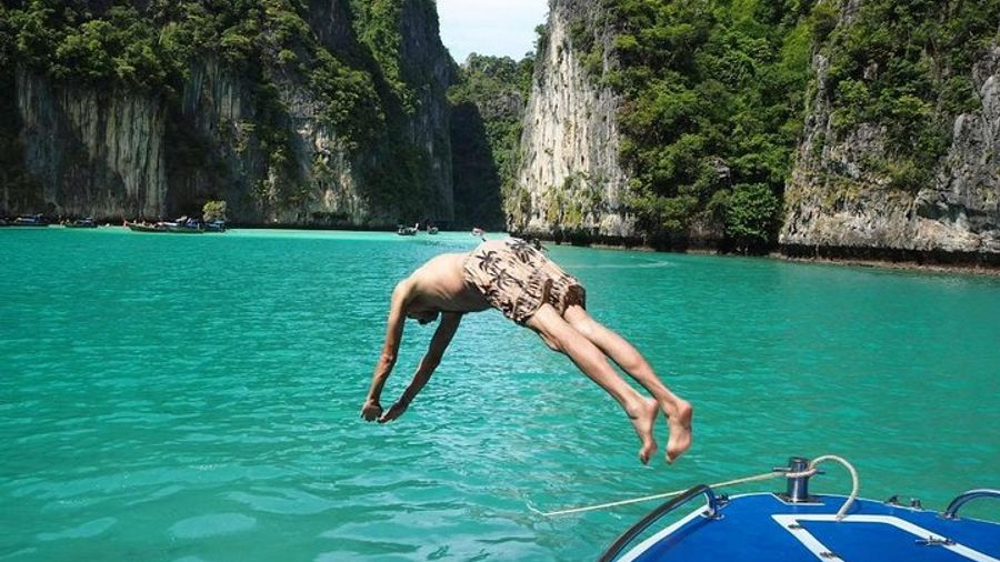 Phi Phi and Maya Bay Premium Speedboat Tour From Phuket