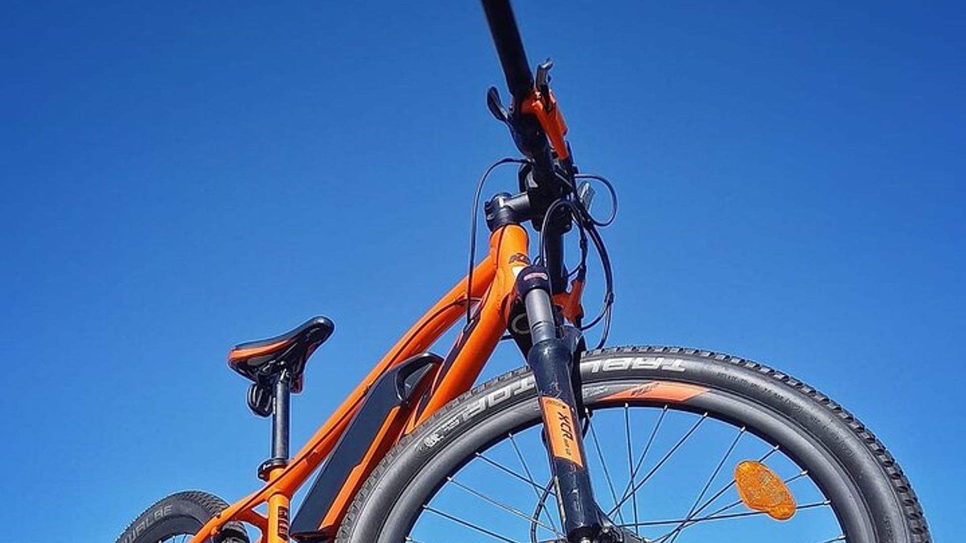 Alquiler de bicicletas eléctricas en Maccagno con Pino y Veddasca