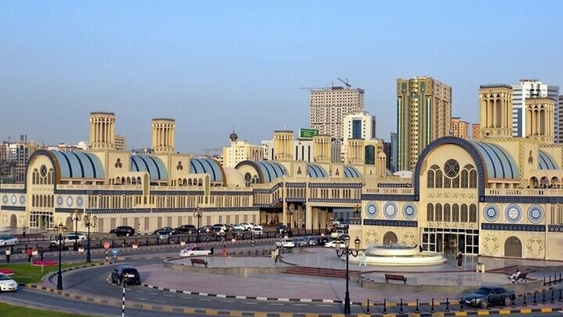 Six Emirates Full-Day Private Tour With Pickup
