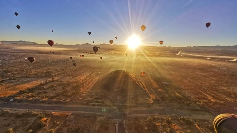 Top-Rated balloon Experience with guide tour - add bkf @ La Gruta