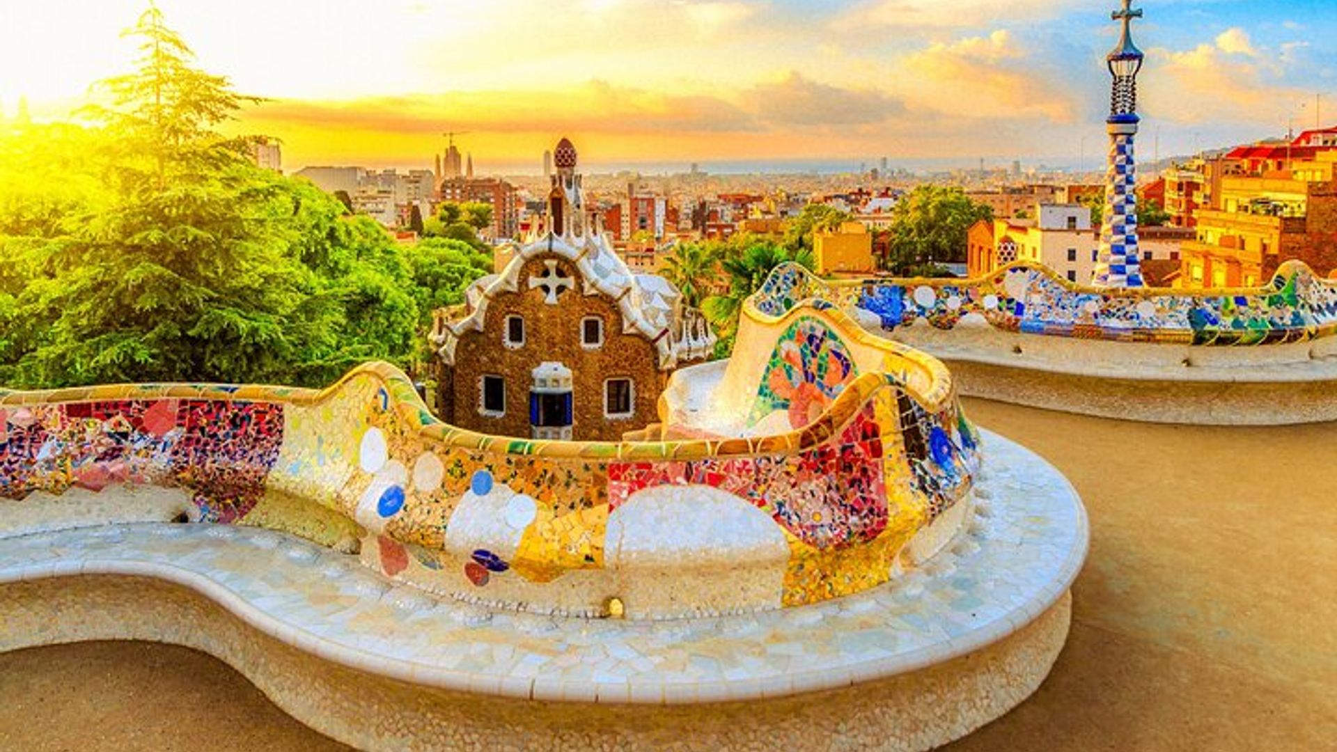 Barcelona: Park Güell Private Tour With Priority Access