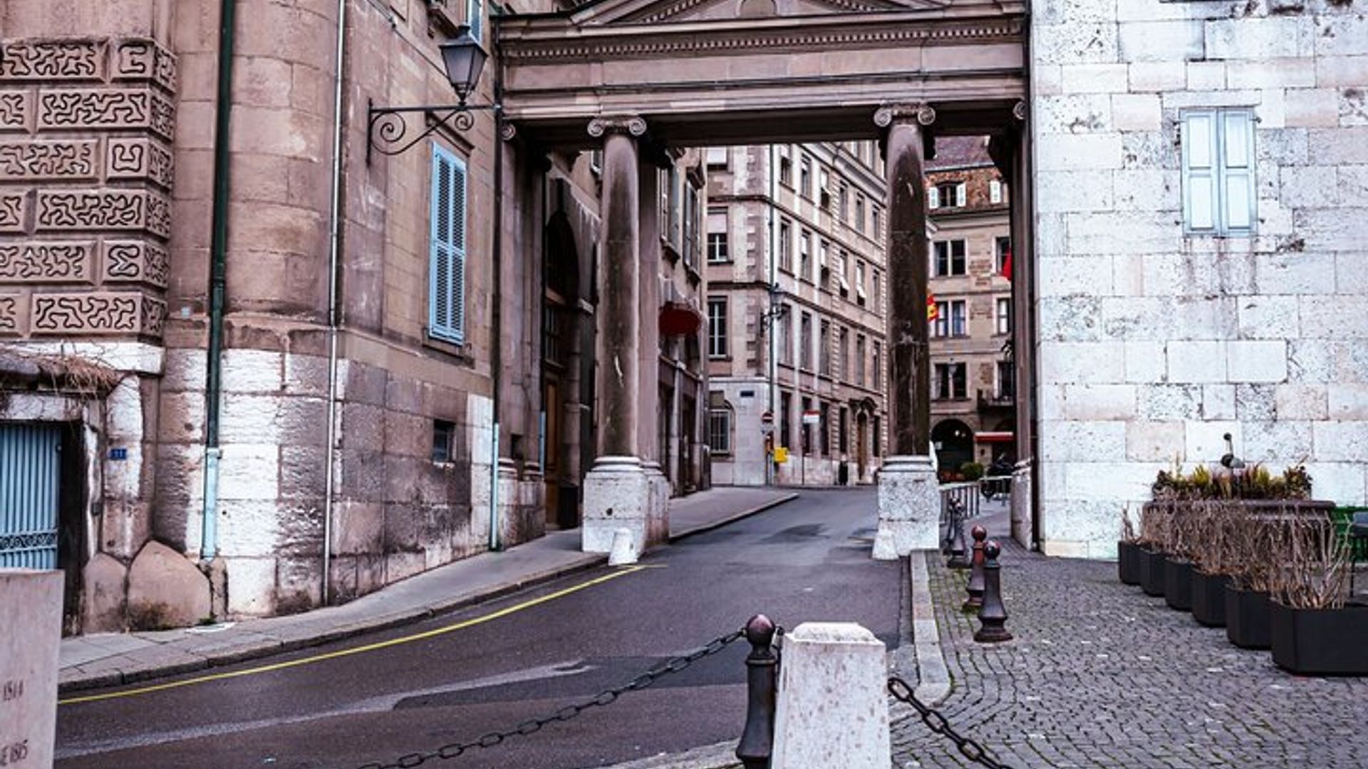 Geneva Old Town and Jewish History Private Walking Tour