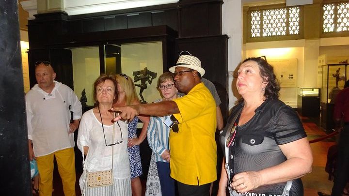 Colombo Walking Tour with Ajeet De Soyza