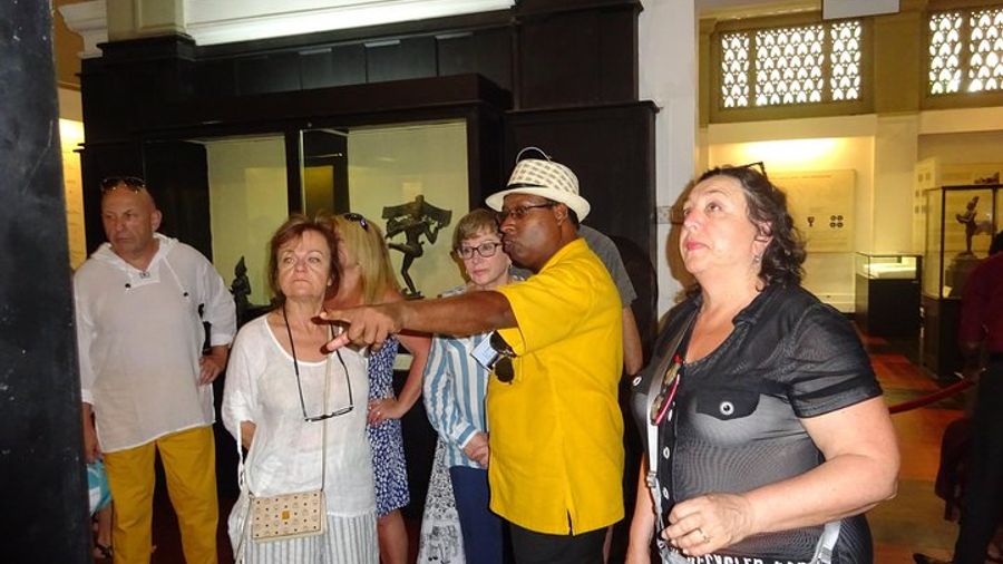Colombo Walking Tour with Ajeet De Soyza