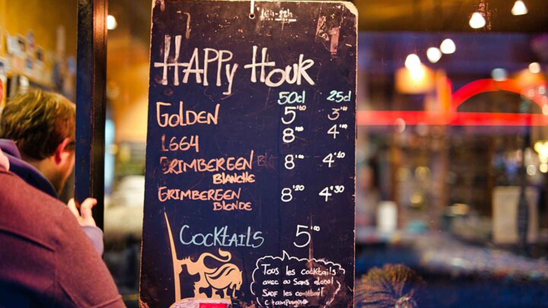 Paris Private Guided Nightlife Tour: Food, Drinks, and More