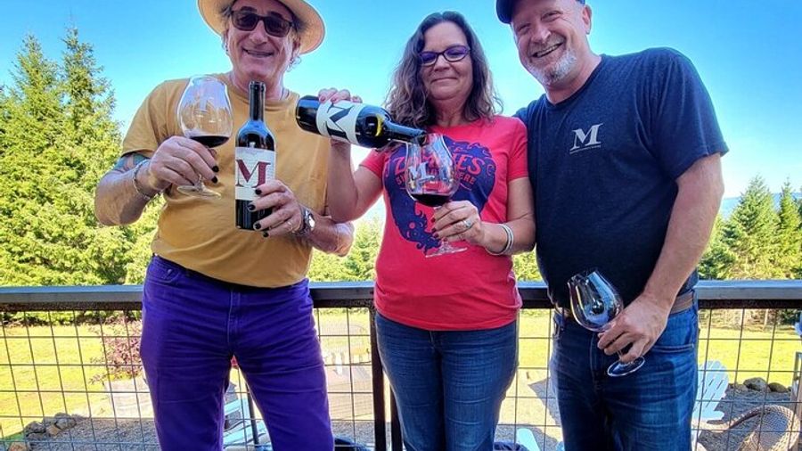 Willamette Valley: Small-Group Wine Tour & Lunch From Portland
