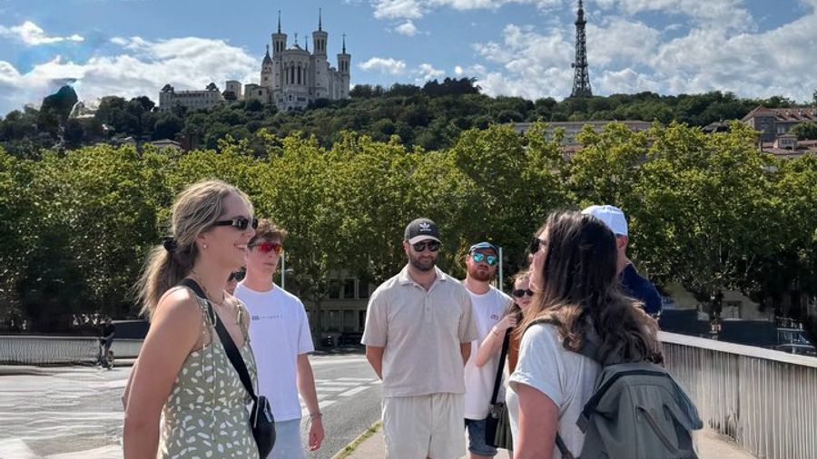 Lyon: Old Town and Peninsula Food Tasting Small-Group Tour