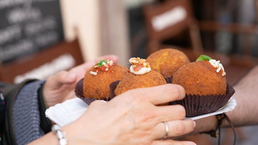 Taormina Small-Group Street Food Tour With Tastings and Wine