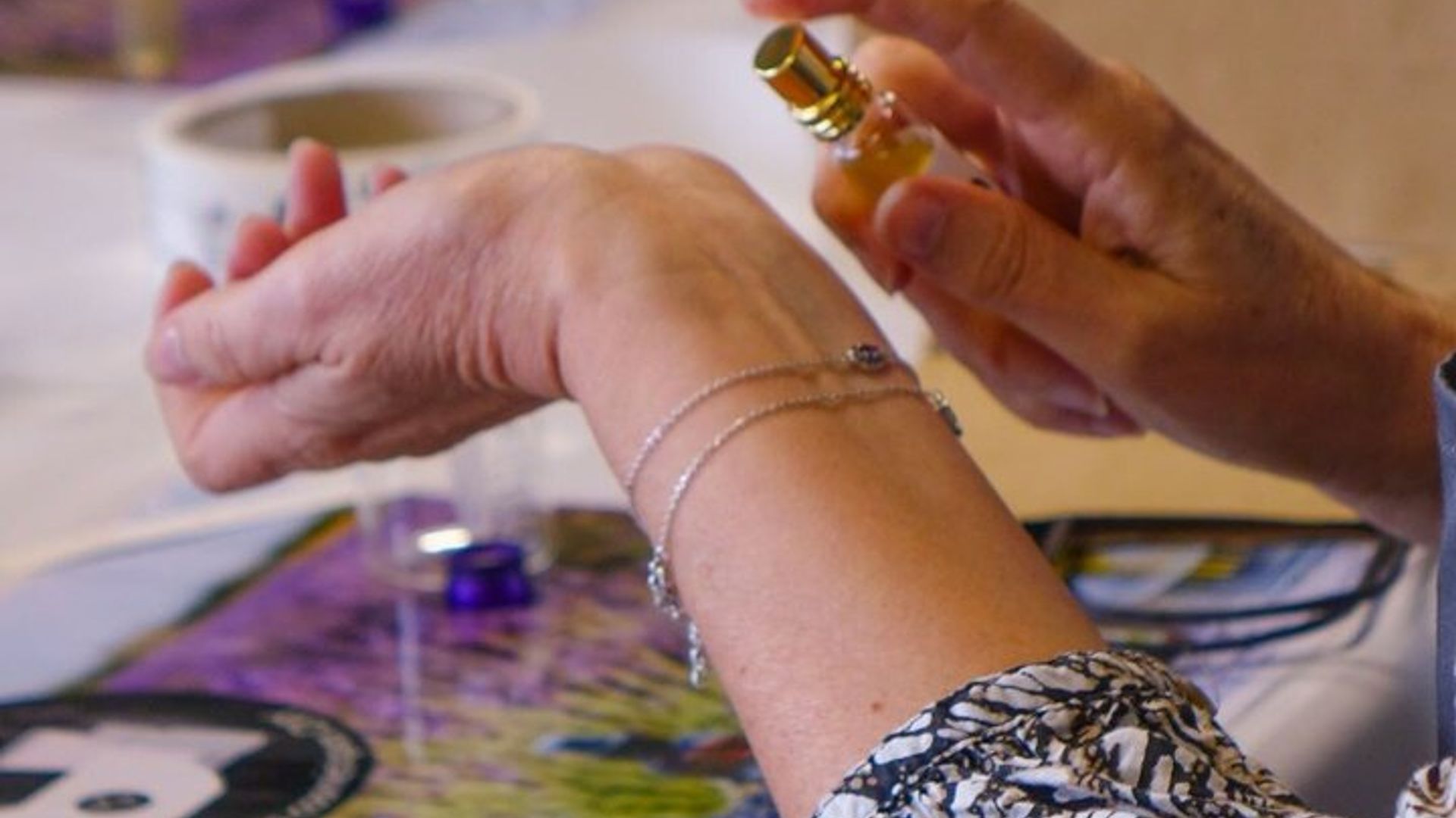 Taller de creación de perfumes personalizados entre Nîmes y Arles