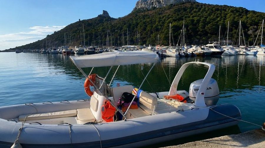 Cagliari Boat tour 5 stops , snorkeling , Sardinian aperitif included