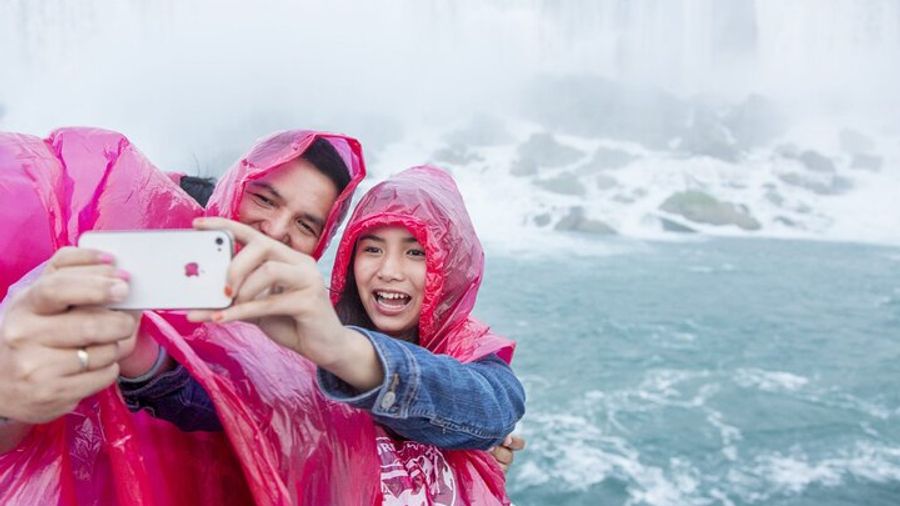 Niagara Falls: Boat Cruise and Niagara-on-the-Lake Tour