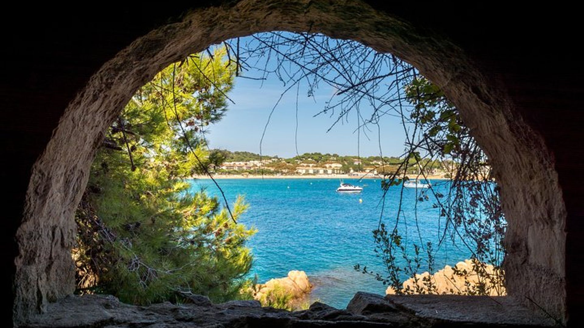 Tour di un giorno in kayak e snorkeling nella Costa Brava da Barcellona
