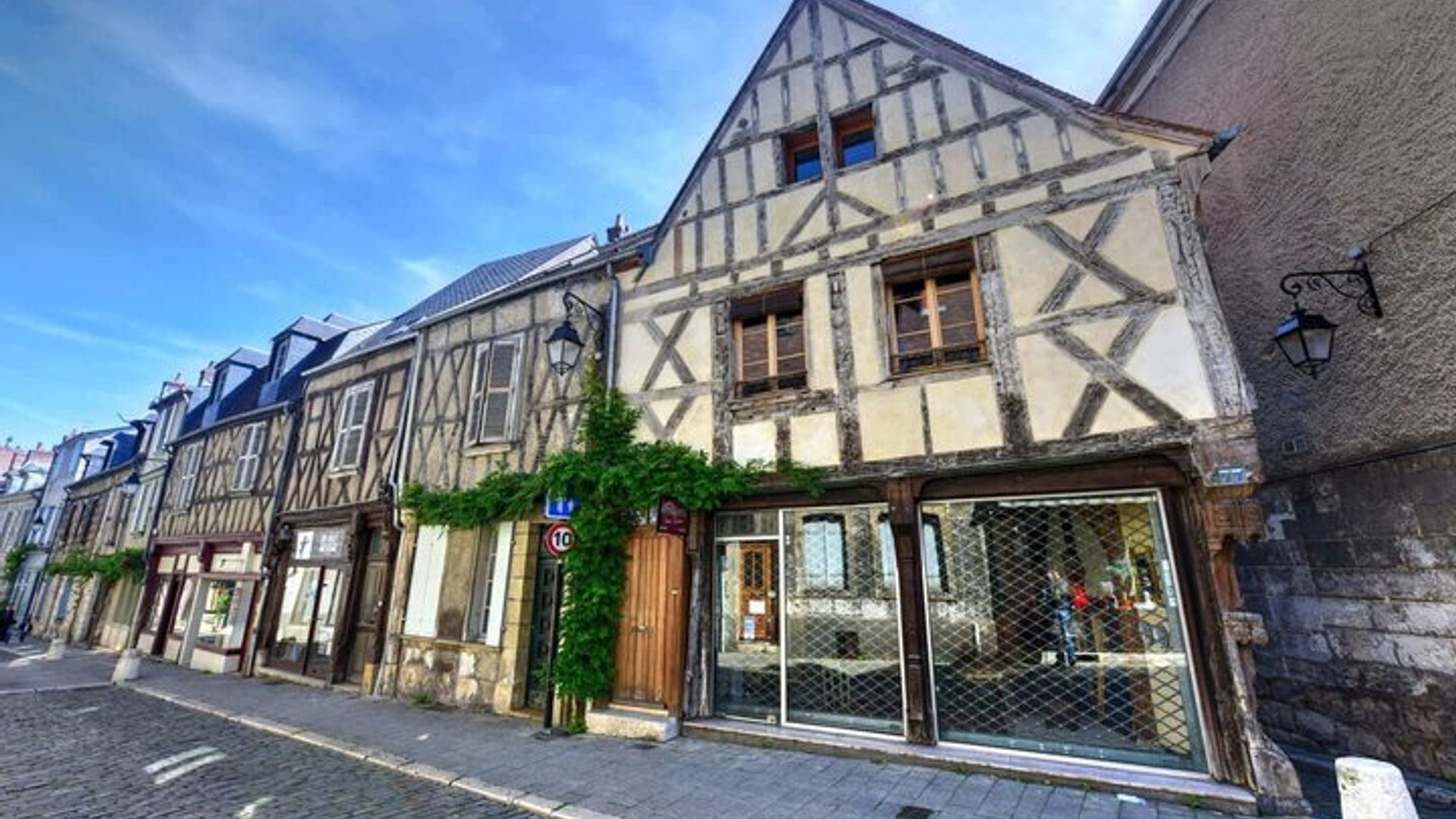 Hello Bourges : Private 2 - Stunden Intro Stadtrundgang mit Ortskundiger Reiseleiter