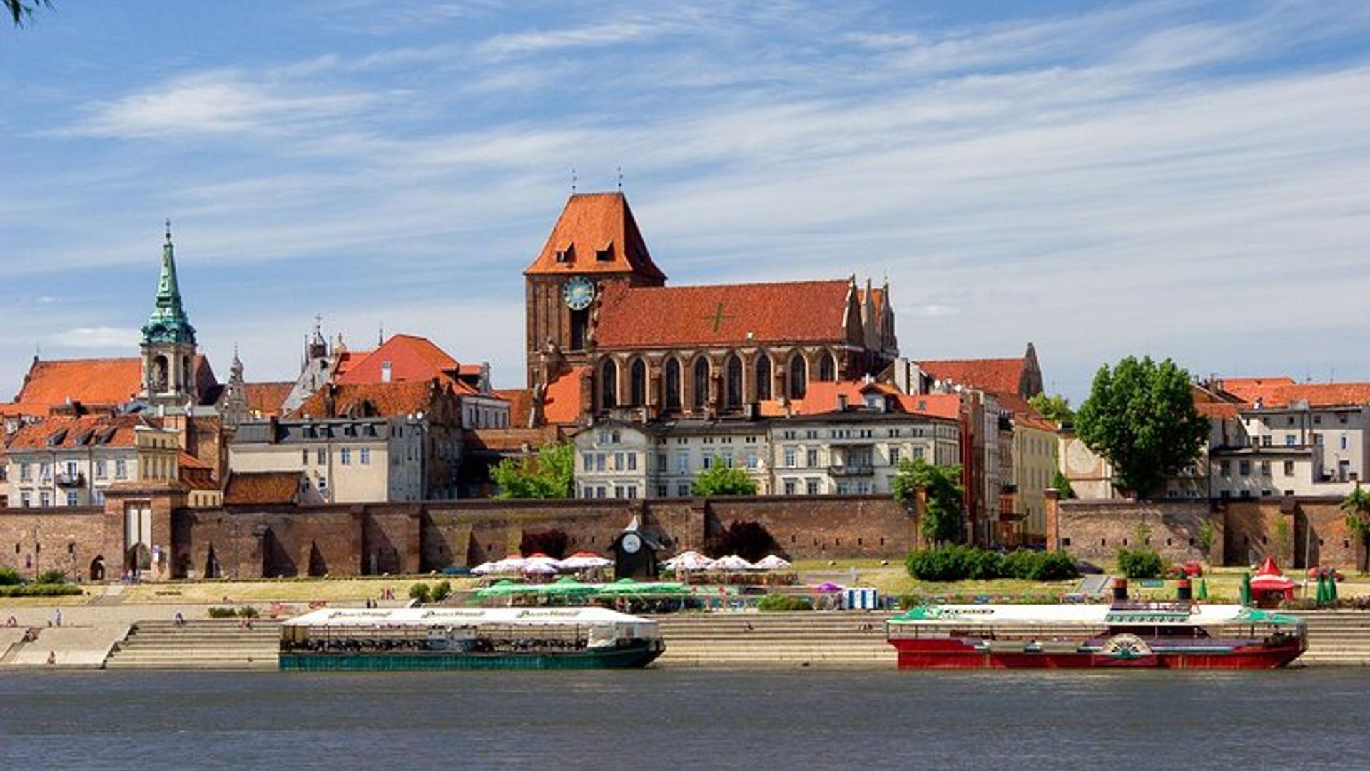 Private walking city tour in Torun