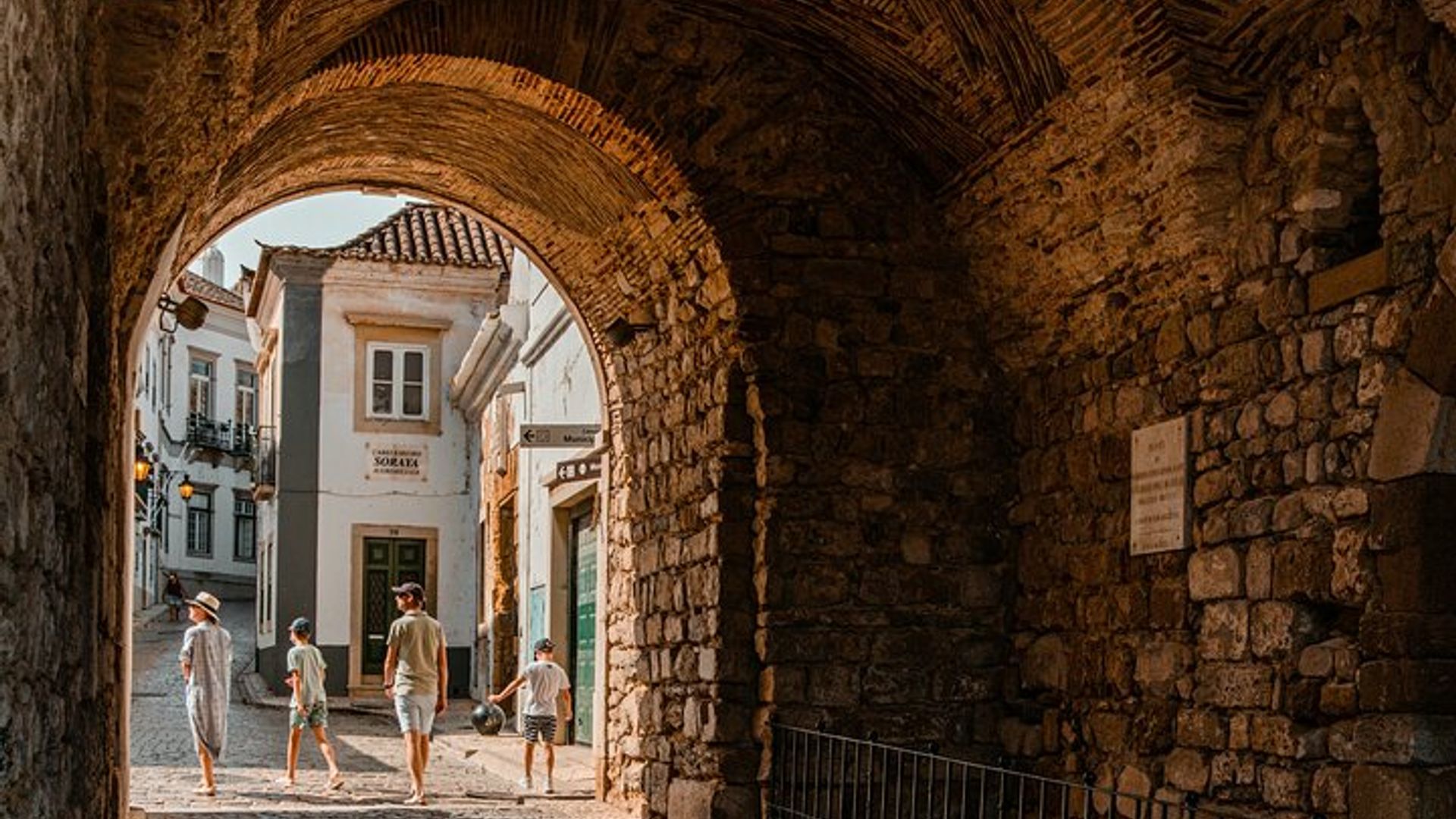 Albufeira Wine Tour: 2 Vineyards, 6 Tastings & Historic Silves