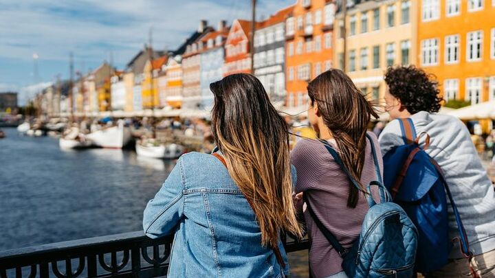 Copenhagen Private Walking Tour: Highlights, Secrets and Pastry