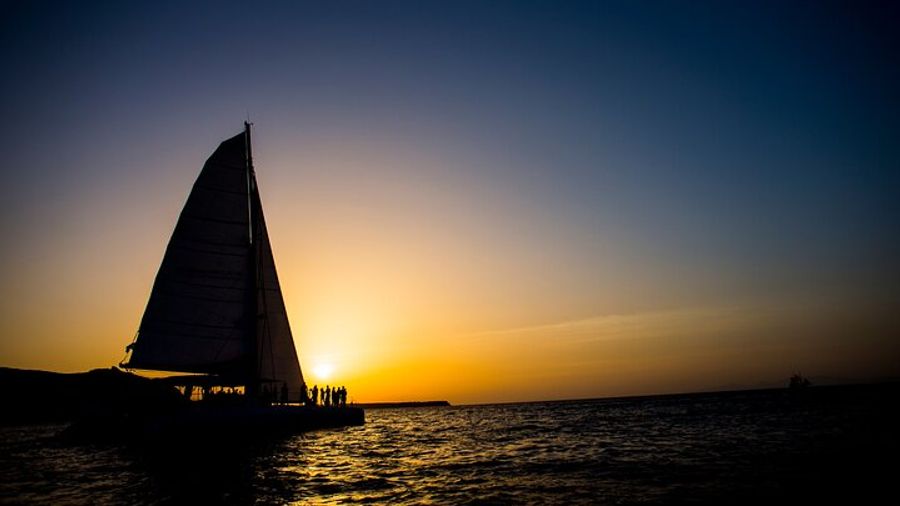 Romantic Sunset Catamaran Caldera Cruise incl. Meal & Drinks